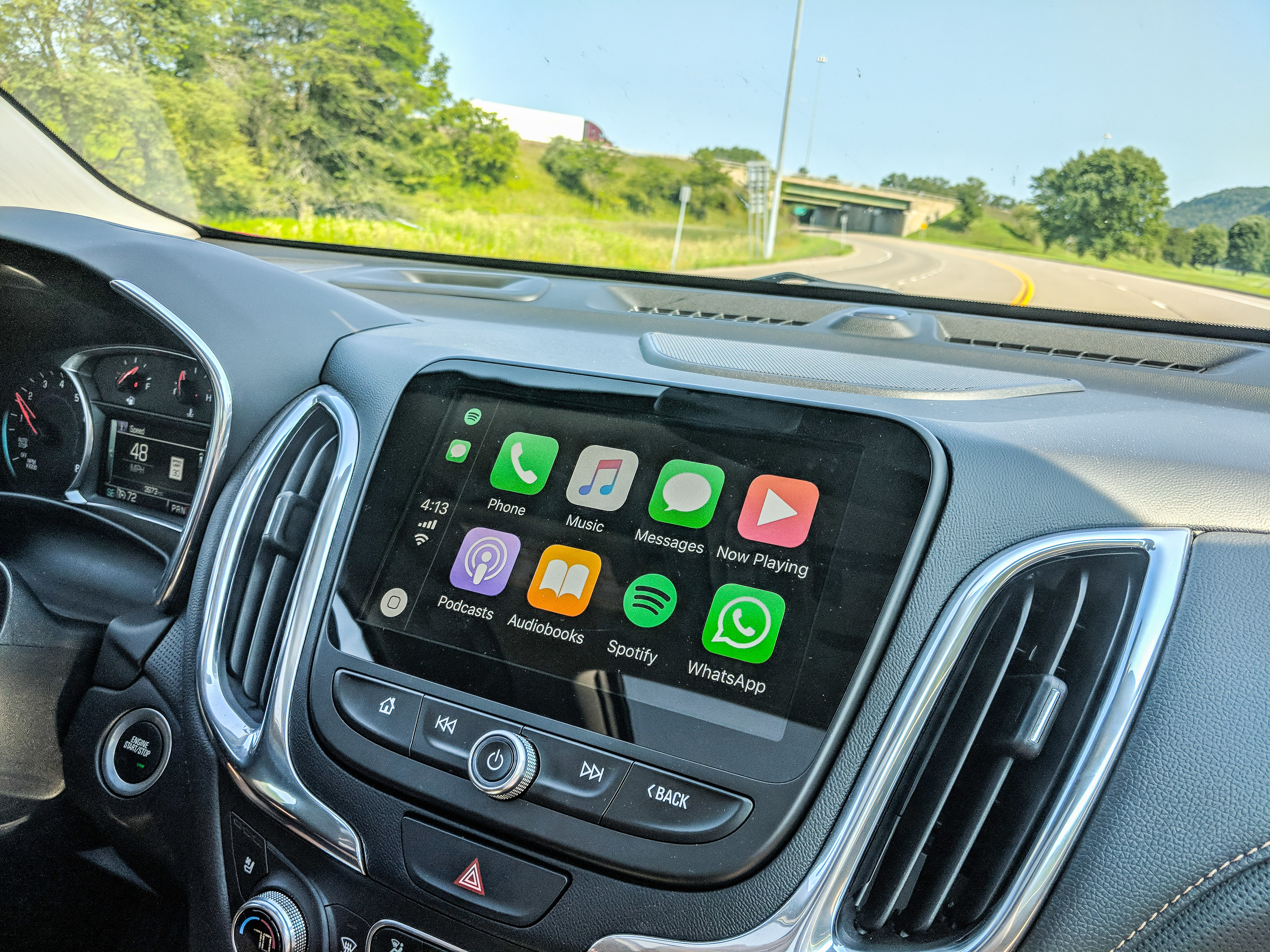 THE 2018 CHEVROLET EQUINOX FEATURES & SPECS - dandy in the bronx apple carplay