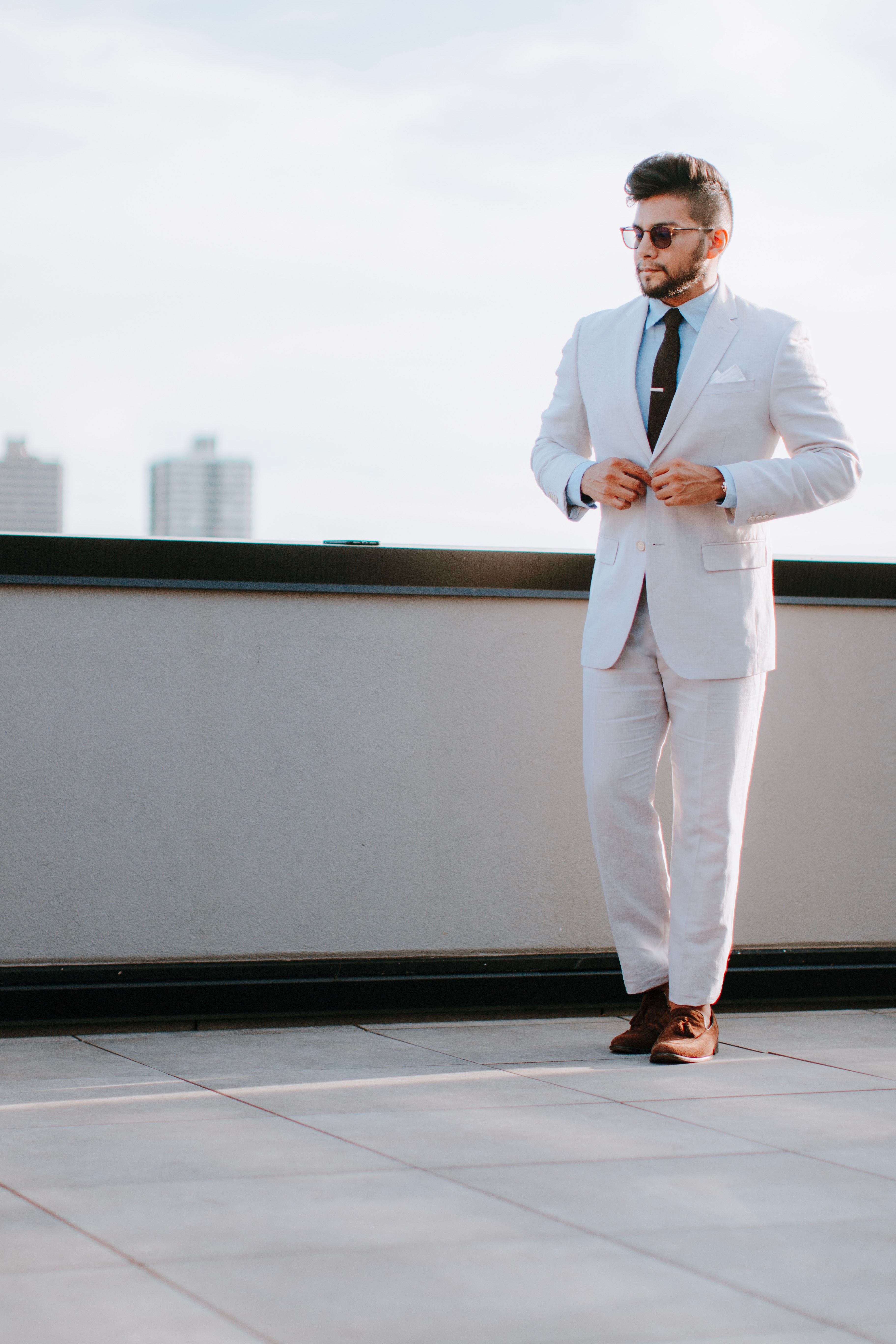 Why is Linen considered to be the best fabric for Summer Suits & Sport  Jackets? - Senszio