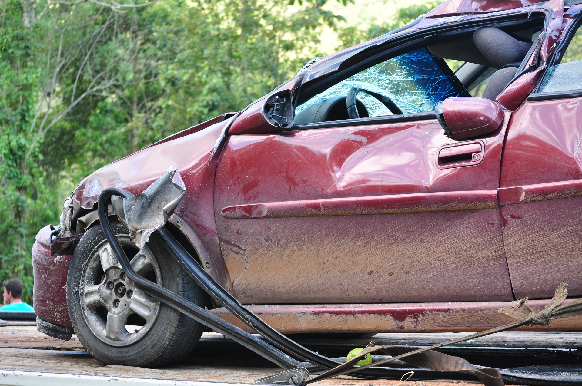 TOP 4 THINGS TO DO AFTER A CAR CRASH