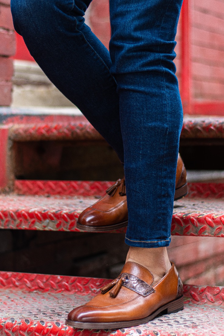 QUINBY⁣ Moc Toe Tassel Slip On | dandy in the bronx | paisley loafers | paisley slip on | paisley brown shoes | paisley shoes | paisley shoes for men | paisley loafers for men | paisley | blue jeans and loafers | jeans and paisley shoes | blazer and jeans | no socks | no show socks | no socks with loafers | no socks with shoes | no show socks with loafers | Stacy Adams | Stacy Adams shoes | Stacy Adams loafers | Stacy Adams affordable | affordable shoes | Stacy Adams paisley | stylish shoes 