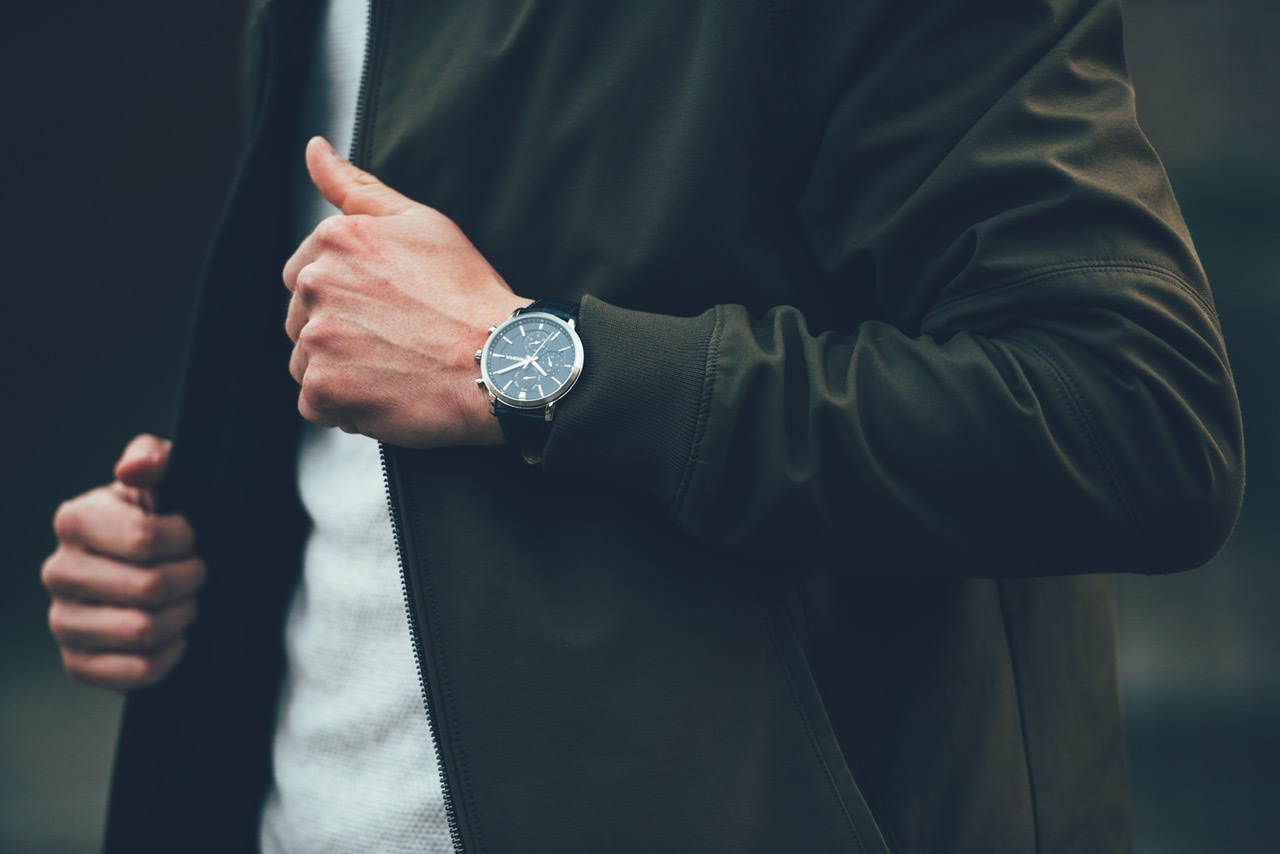 Good Reasons To Invest in a Decent Watch for Your Outfits