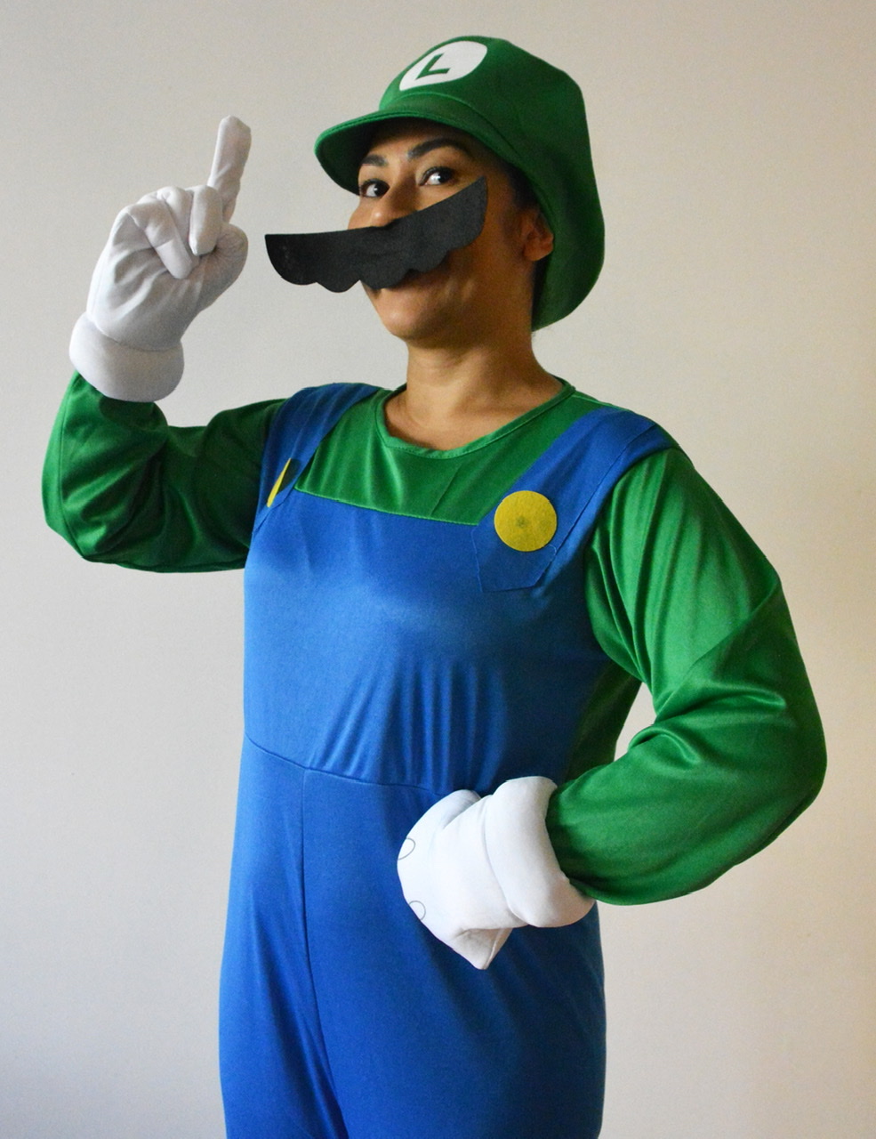 DIY Mario Kart Costume  Mario halloween costumes, Mario kart costumes, Mario  costume diy