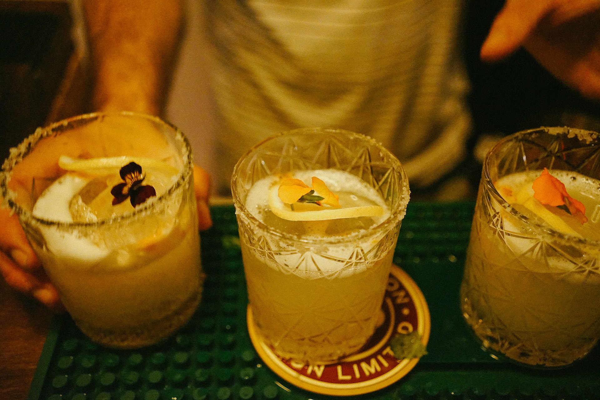 what-are-the-elements-of-an-unforgettable-cocktail-dandy-in-the-bronx