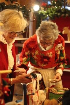 Engaging Holiday Events and Activities for Elderly Care