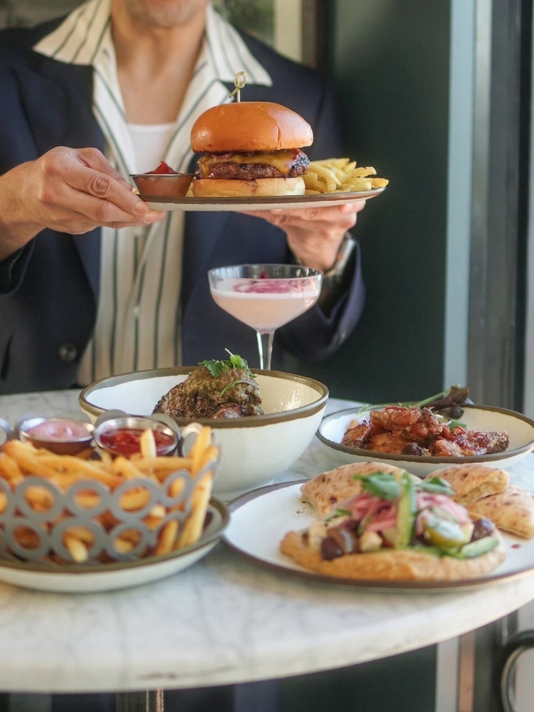 Hotel Per La DTLA On Site Dining Experience